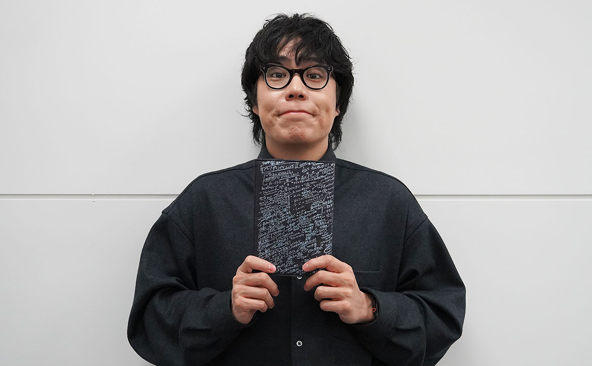 令和ロマン・くるま書き下ろし「M-1予想図」付き!『漫才過剰考察』限定ブックカバー版の予約が開始のサムネイル