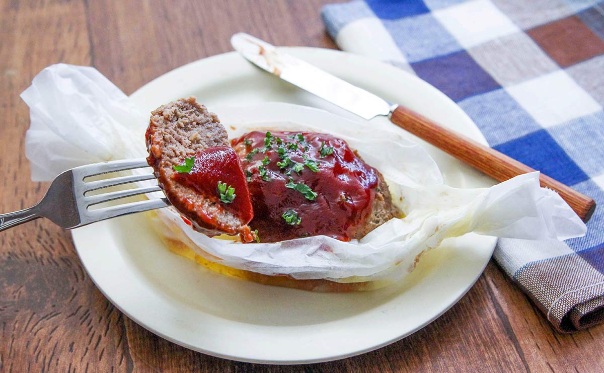 焼かないふっくらハンバーグ...レンチンでおいしい理由をクレラップの会社に聞いたのサムネイル