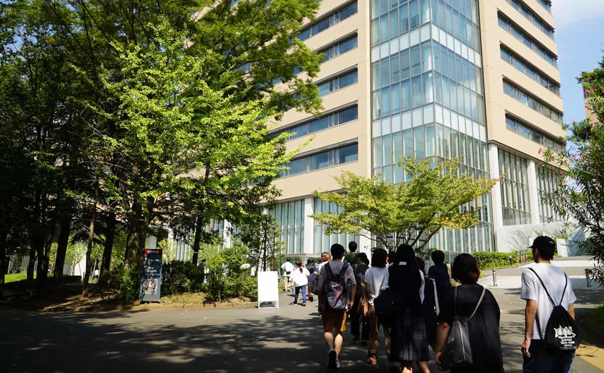 大学生き残りの鍵は固有の強みの発見　多摩地域「社長輩出率１位」の実績