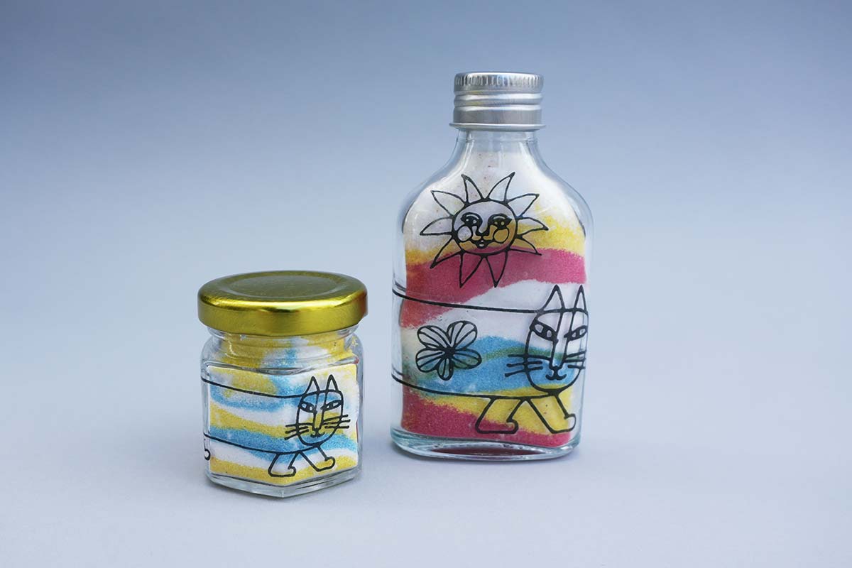 マイキーのサンドアートボトル 参考写真 ©LISA LARSON
