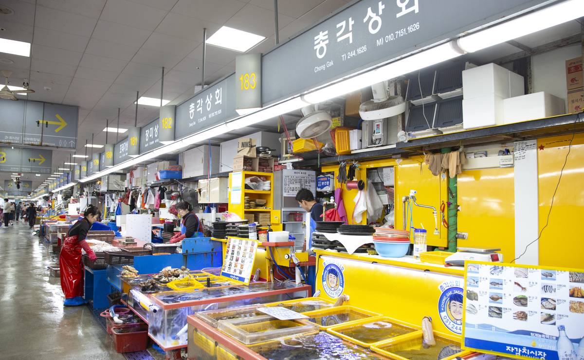 チャガルチ魚市場