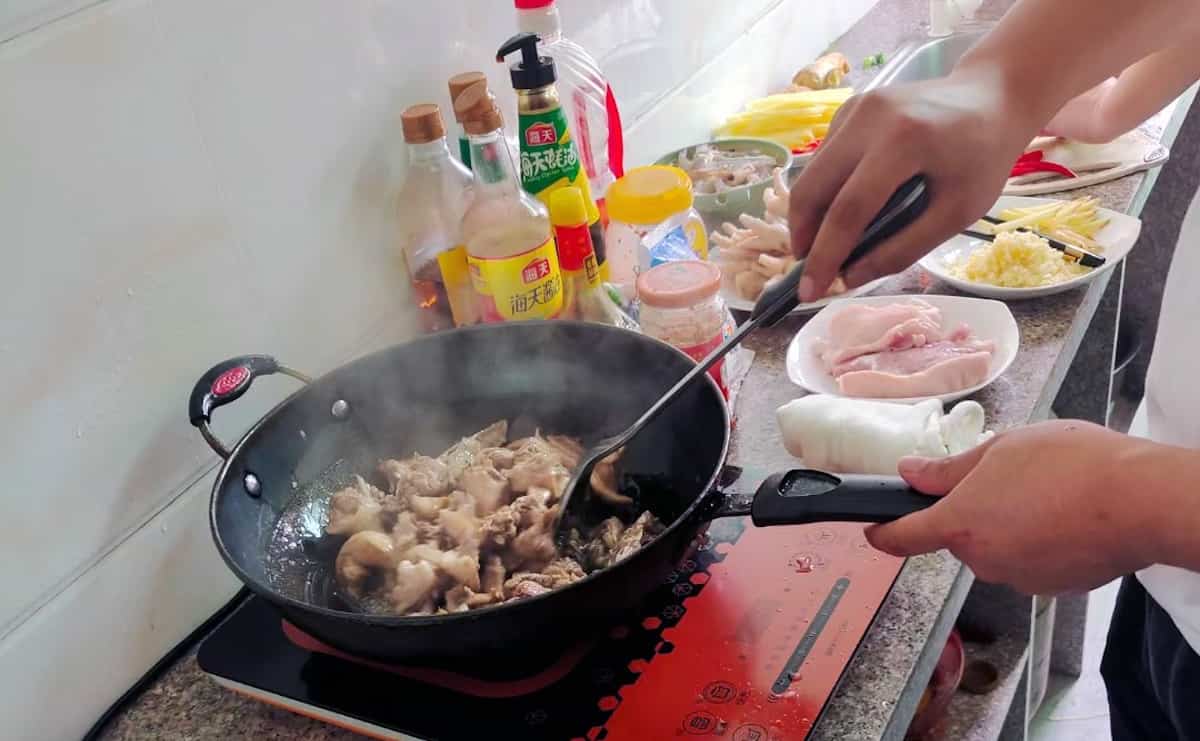 中国の家庭のキッチン