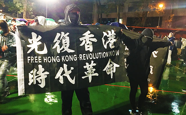 香港への圧力を強める中国。その実態は？