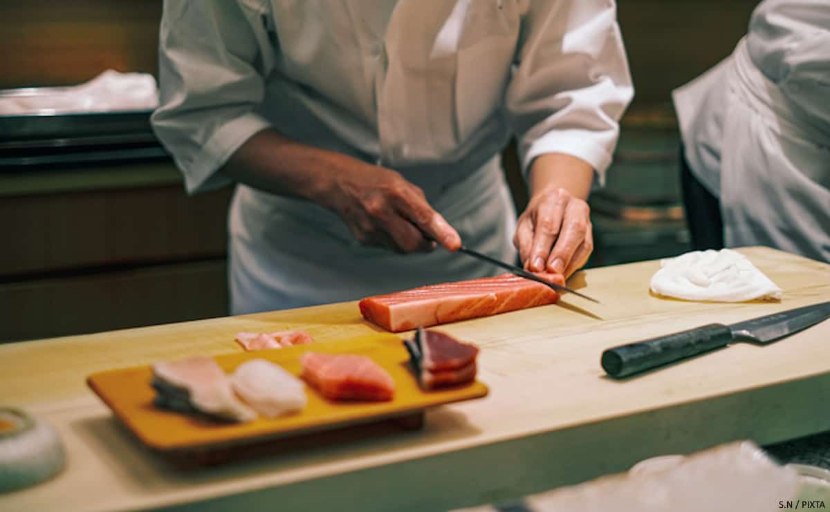 日本の職人がインドで寿司を披露...現地シェフを愕然とさせた「ホンモノの味」